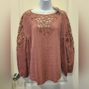 Solitaire Top Women's‎ Medium Dusty Pink Open Work Lace Feminine Romantic Dainty